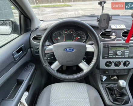 Серый Форд Фокус, объемом двигателя 1.6 л и пробегом 277 тыс. км за 4400 $, фото 15 на Automoto.ua