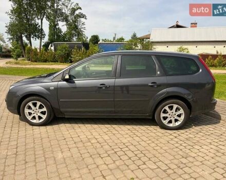 Серый Форд Фокус, объемом двигателя 1.6 л и пробегом 184 тыс. км за 5999 $, фото 2 на Automoto.ua