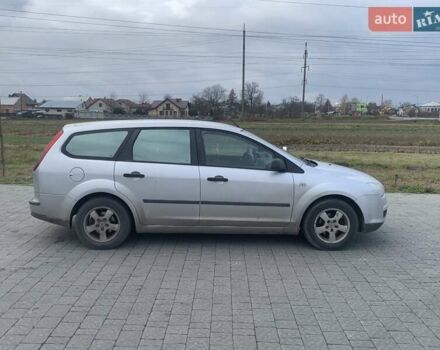 Серый Форд Фокус, объемом двигателя 1.6 л и пробегом 278 тыс. км за 3550 $, фото 5 на Automoto.ua