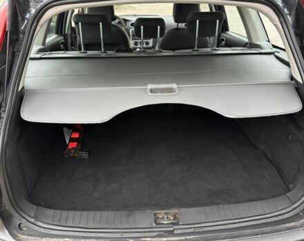 Серый Форд Фокус, объемом двигателя 1.6 л и пробегом 210 тыс. км за 4500 $, фото 5 на Automoto.ua