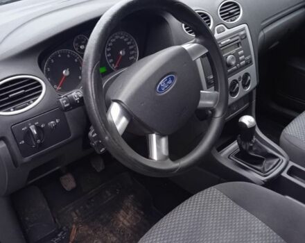 Серый Форд Фокус, объемом двигателя 1.6 л и пробегом 212 тыс. км за 4800 $, фото 3 на Automoto.ua