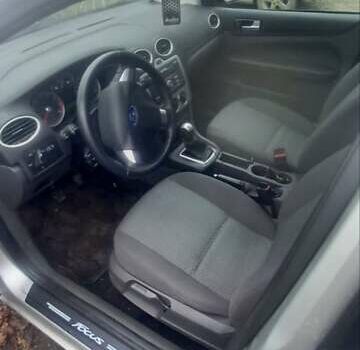 Серый Форд Фокус, объемом двигателя 1.6 л и пробегом 200 тыс. км за 4600 $, фото 8 на Automoto.ua