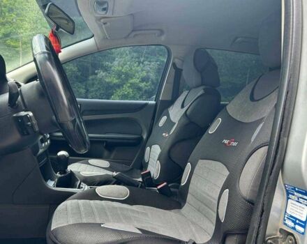 Серый Форд Фокус, объемом двигателя 1.6 л и пробегом 248 тыс. км за 4600 $, фото 8 на Automoto.ua