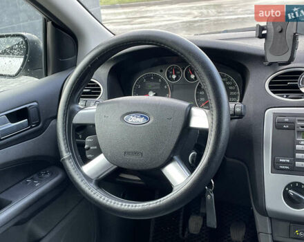 Серый Форд Фокус, объемом двигателя 1.6 л и пробегом 277 тыс. км за 4400 $, фото 14 на Automoto.ua