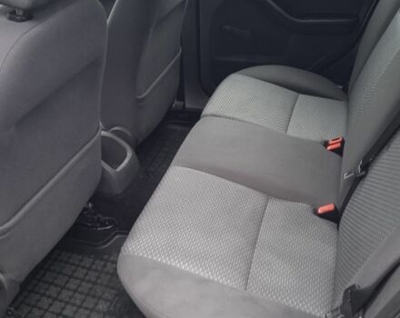 Серый Форд Фокус, объемом двигателя 1.6 л и пробегом 212 тыс. км за 4800 $, фото 7 на Automoto.ua