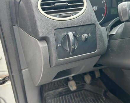 Серый Форд Фокус, объемом двигателя 1.6 л и пробегом 248 тыс. км за 4600 $, фото 9 на Automoto.ua