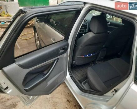 Серый Форд Фокус, объемом двигателя 1.75 л и пробегом 295 тыс. км за 4600 $, фото 11 на Automoto.ua