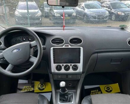 Серый Форд Фокус, объемом двигателя 1.6 л и пробегом 287 тыс. км за 4500 $, фото 8 на Automoto.ua