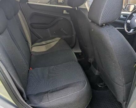 Серый Форд Фокус, объемом двигателя 1.6 л и пробегом 264 тыс. км за 4500 $, фото 7 на Automoto.ua