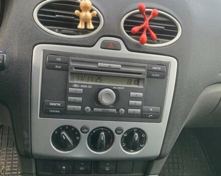 Серый Форд Фокус, объемом двигателя 1.6 л и пробегом 278 тыс. км за 3550 $, фото 13 на Automoto.ua