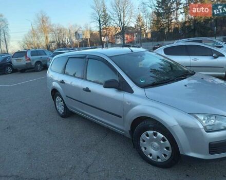 Серый Форд Фокус, объемом двигателя 1.6 л и пробегом 240 тыс. км за 4500 $, фото 3 на Automoto.ua