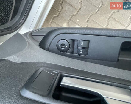 Серый Форд Фокус, объемом двигателя 1.6 л и пробегом 277 тыс. км за 4400 $, фото 12 на Automoto.ua