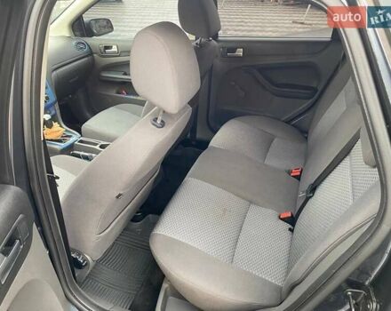 Серый Форд Фокус, объемом двигателя 1.6 л и пробегом 339 тыс. км за 4500 $, фото 7 на Automoto.ua