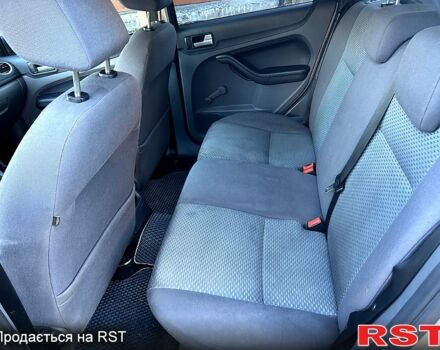 Серый Форд Фокус, объемом двигателя 1.6 л и пробегом 277 тыс. км за 4700 $, фото 6 на Automoto.ua