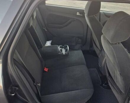 Серый Форд Фокус, объемом двигателя 1.6 л и пробегом 312 тыс. км за 4950 $, фото 11 на Automoto.ua