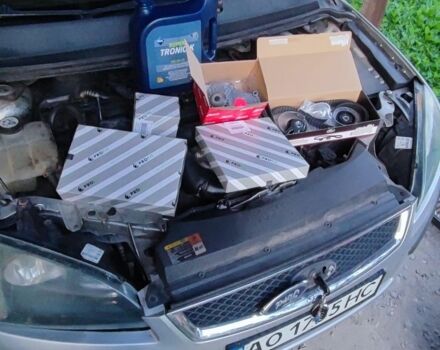 Серый Форд Фокус, объемом двигателя 1.6 л и пробегом 257 тыс. км за 4290 $, фото 7 на Automoto.ua