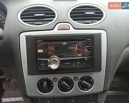 Серый Форд Фокус, объемом двигателя 2 л и пробегом 276 тыс. км за 5200 $, фото 12 на Automoto.ua