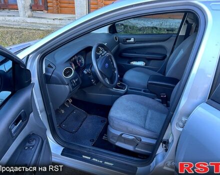 Серый Форд Фокус, объемом двигателя 1.6 л и пробегом 277 тыс. км за 4700 $, фото 5 на Automoto.ua