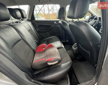 Серый Форд Фокус, объемом двигателя 1.56 л и пробегом 287 тыс. км за 4500 $, фото 17 на Automoto.ua