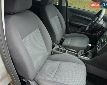 Серый Форд Фокус, объемом двигателя 1.56 л и пробегом 180 тыс. км за 3400 $, фото 30 на Automoto.ua