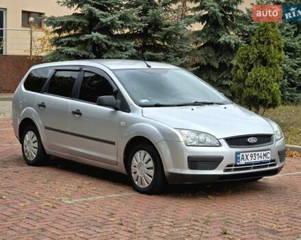 Серый Форд Фокус, объемом двигателя 1.56 л и пробегом 180 тыс. км за 3400 $, фото 9 на Automoto.ua