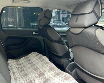 Серый Форд Фокус, объемом двигателя 1.6 л и пробегом 248 тыс. км за 4600 $, фото 12 на Automoto.ua