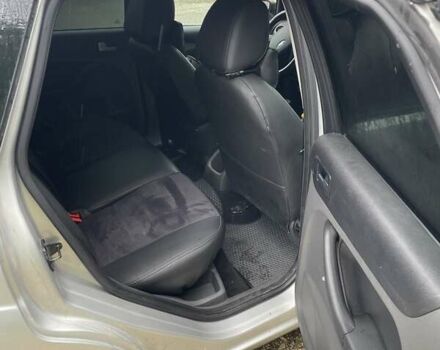 Серый Форд Фокус, объемом двигателя 1.6 л и пробегом 219 тыс. км за 4500 $, фото 8 на Automoto.ua