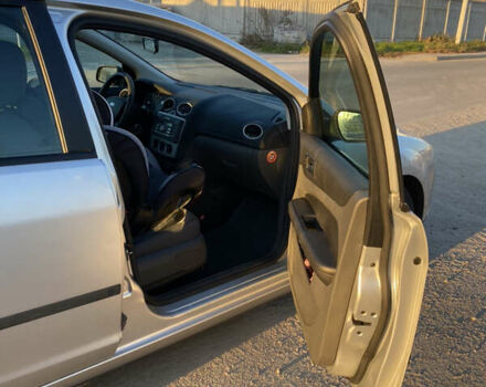 Серый Форд Фокус, объемом двигателя 1.6 л и пробегом 310 тыс. км за 4950 $, фото 10 на Automoto.ua