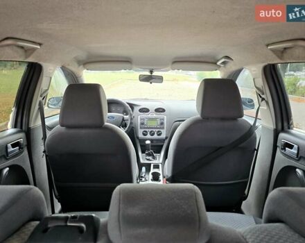 Серый Форд Фокус, объемом двигателя 1.56 л и пробегом 180 тыс. км за 3400 $, фото 19 на Automoto.ua