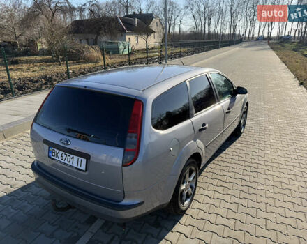Серый Форд Фокус, объемом двигателя 1.6 л и пробегом 216 тыс. км за 4600 $, фото 7 на Automoto.ua