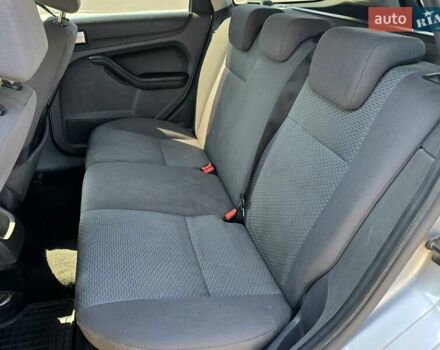 Сірий Форд Фокус, об'ємом двигуна 1.56 л та пробігом 181 тис. км за 3700 $, фото 17 на Automoto.ua
