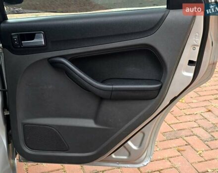 Серый Форд Фокус, объемом двигателя 1.56 л и пробегом 180 тыс. км за 3400 $, фото 21 на Automoto.ua