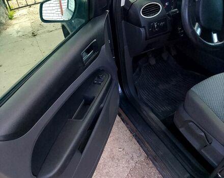 Серый Форд Фокус, объемом двигателя 1.6 л и пробегом 210 тыс. км за 4300 $, фото 4 на Automoto.ua