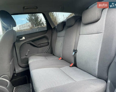 Серый Форд Фокус, объемом двигателя 1.6 л и пробегом 277 тыс. км за 4400 $, фото 13 на Automoto.ua