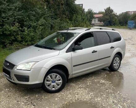 Серый Форд Фокус, объемом двигателя 1.6 л и пробегом 219 тыс. км за 4500 $, фото 7 на Automoto.ua