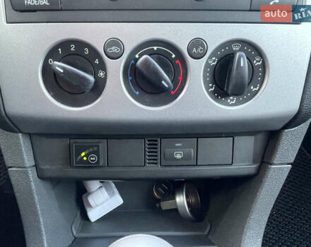 Серый Форд Фокус, объемом двигателя 1.6 л и пробегом 277 тыс. км за 4400 $, фото 9 на Automoto.ua