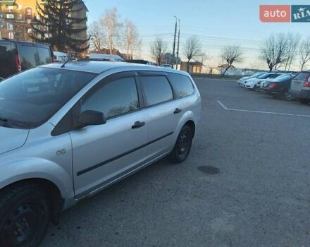 Серый Форд Фокус, объемом двигателя 1.6 л и пробегом 240 тыс. км за 4500 $, фото 5 на Automoto.ua