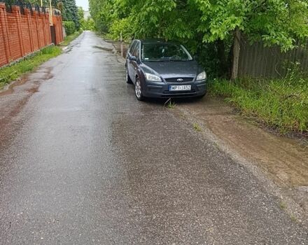 Серый Форд Фокус, объемом двигателя 2 л и пробегом 300 тыс. км за 1600 $, фото 5 на Automoto.ua