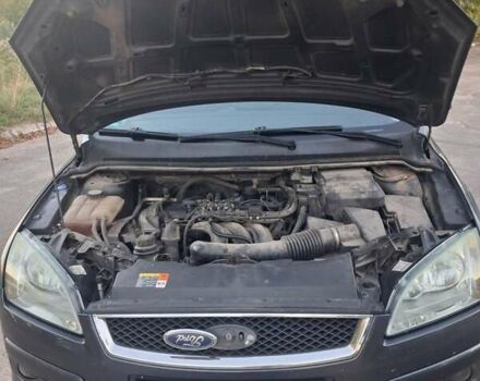 Серый Форд Фокус, объемом двигателя 1.6 л и пробегом 312 тыс. км за 4950 $, фото 3 на Automoto.ua
