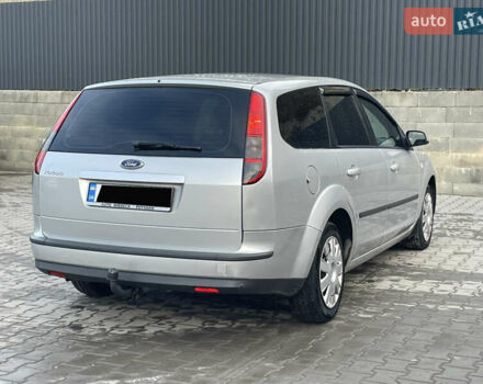 Серый Форд Фокус, объемом двигателя 1.6 л и пробегом 277 тыс. км за 4400 $, фото 3 на Automoto.ua