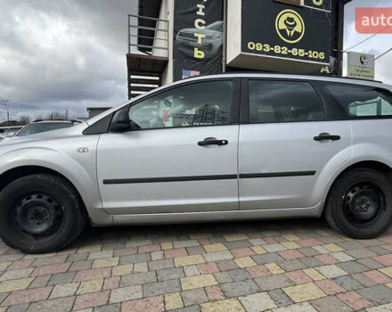 Серый Форд Фокус, объемом двигателя 1.56 л и пробегом 287 тыс. км за 4500 $, фото 3 на Automoto.ua