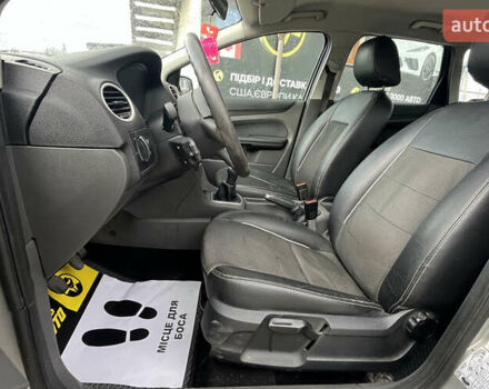 Серый Форд Фокус, объемом двигателя 1.56 л и пробегом 287 тыс. км за 4500 $, фото 13 на Automoto.ua