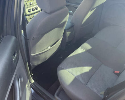 Серый Форд Фокус, объемом двигателя 1.6 л и пробегом 320 тыс. км за 4900 $, фото 5 на Automoto.ua