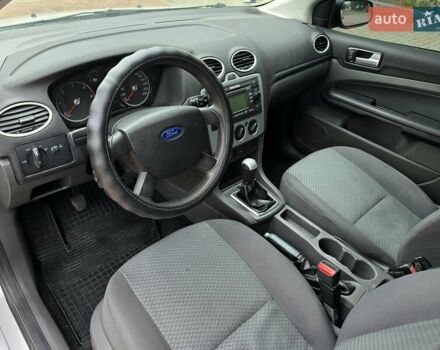 Серый Форд Фокус, объемом двигателя 1.56 л и пробегом 180 тыс. км за 3400 $, фото 15 на Automoto.ua