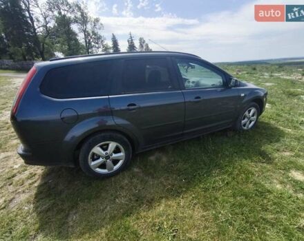 Серый Форд Фокус, объемом двигателя 1.6 л и пробегом 269 тыс. км за 5500 $, фото 5 на Automoto.ua