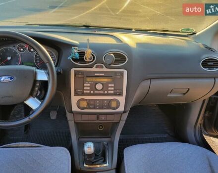 Сірий Форд Фокус, об'ємом двигуна 1.6 л та пробігом 319 тис. км за 5600 $, фото 11 на Automoto.ua