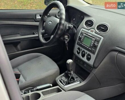 Серый Форд Фокус, объемом двигателя 1.56 л и пробегом 180 тыс. км за 3400 $, фото 28 на Automoto.ua