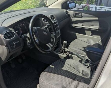 Серый Форд Фокус, объемом двигателя 1.6 л и пробегом 264 тыс. км за 4500 $, фото 8 на Automoto.ua