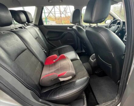 Серый Форд Фокус, объемом двигателя 1.6 л и пробегом 287 тыс. км за 4500 $, фото 17 на Automoto.ua