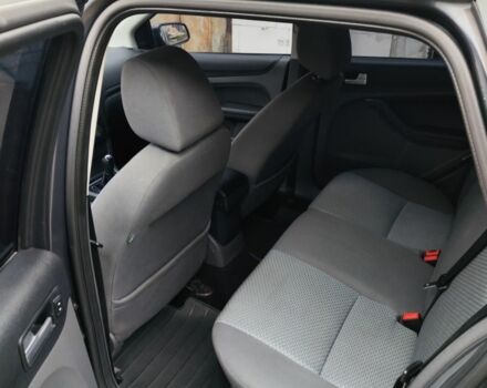 Серый Форд Фокус, объемом двигателя 1.6 л и пробегом 300 тыс. км за 4300 $, фото 11 на Automoto.ua